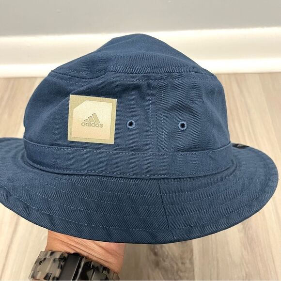 Adidas Hat Women’s OS Golf Navy Blue Bucket in Size Small/Medium - Picture 2 of 5